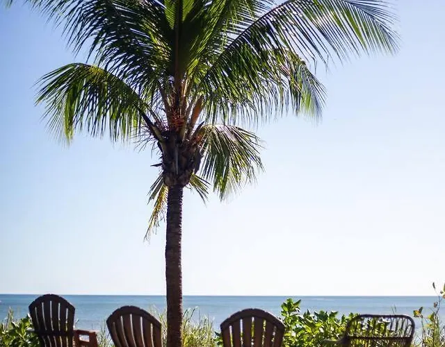 2br Beachfront House Garza