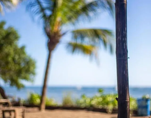 2br Beachfront House *